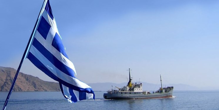 آغاز عملیات انتقال نفت مسروقه ایران توسط یونان